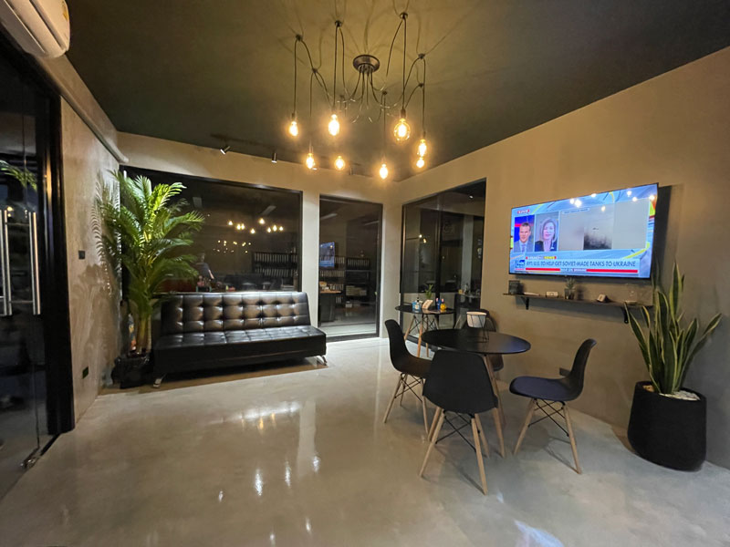 Thai Business Help office interior